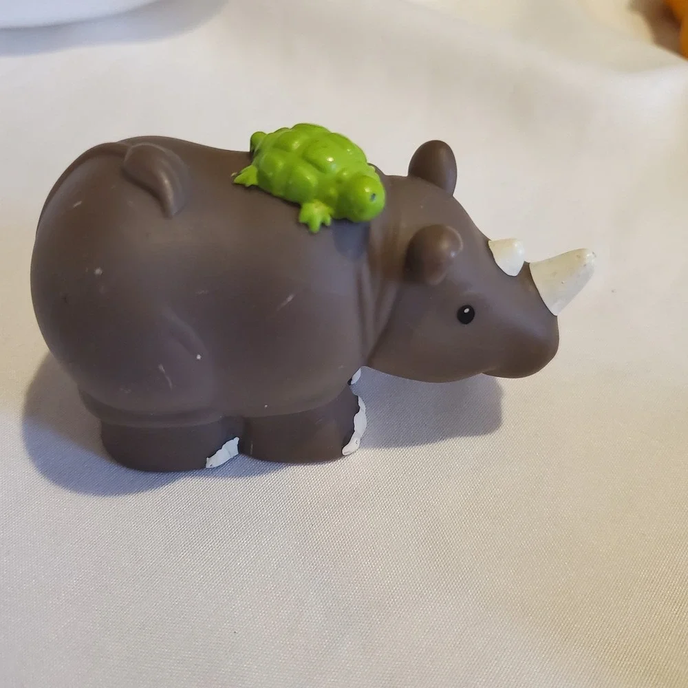 Fisher Price Little People Noah's‎ Ark Replacement Hippo with Bird Figure